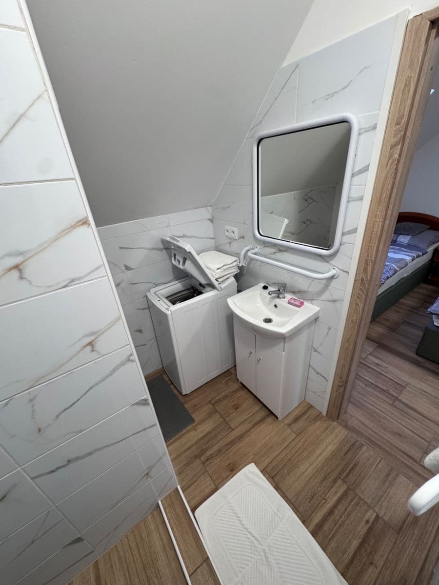 Pronájem bytu 1+kk 36 m², Libeř, Středočeský kraj Pronájem bytu 1+kk 36 m², Libeř, Středočeský kraj