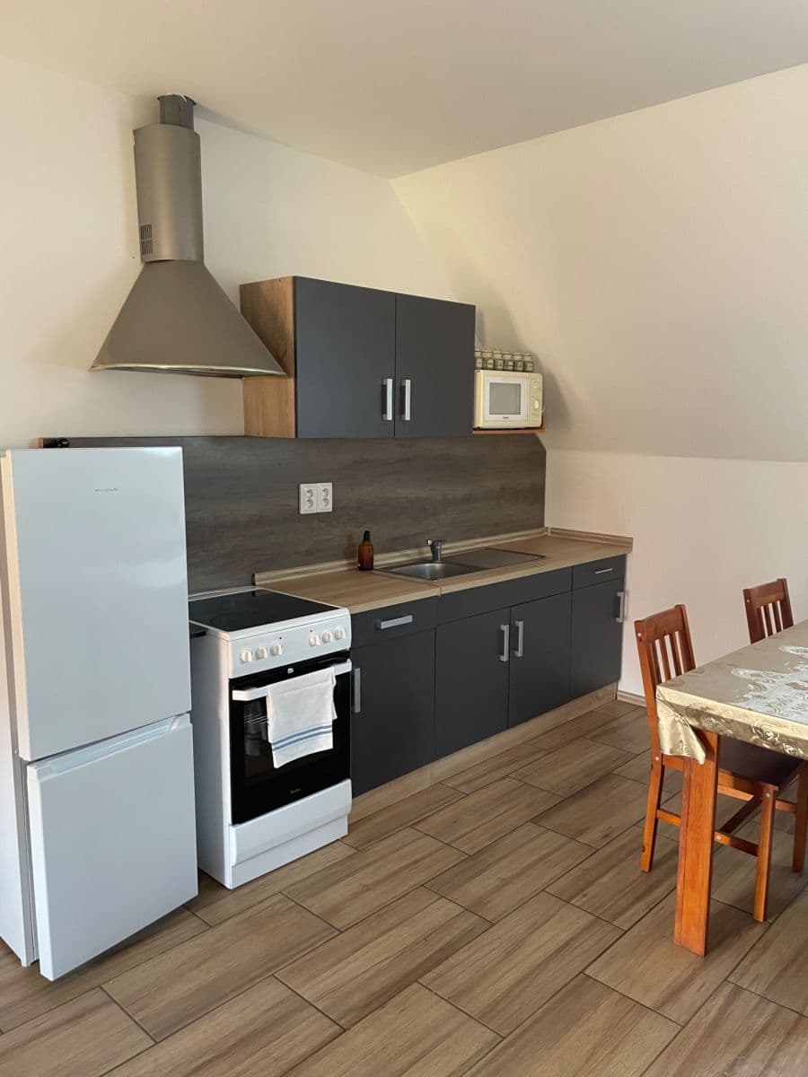 Pronájem bytu 1+kk 36 m², Libeř, Středočeský kraj Pronájem bytu 1+kk 36 m², Libeř, Středočeský kraj