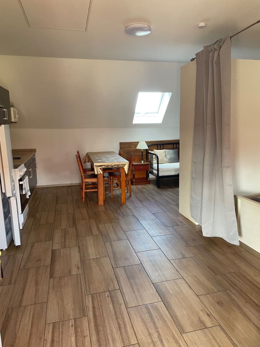 Pronájem bytu 1+kk 36 m², Libeř, Středočeský kraj Pronájem bytu 1+kk 36 m², Libeř, Středočeský kraj