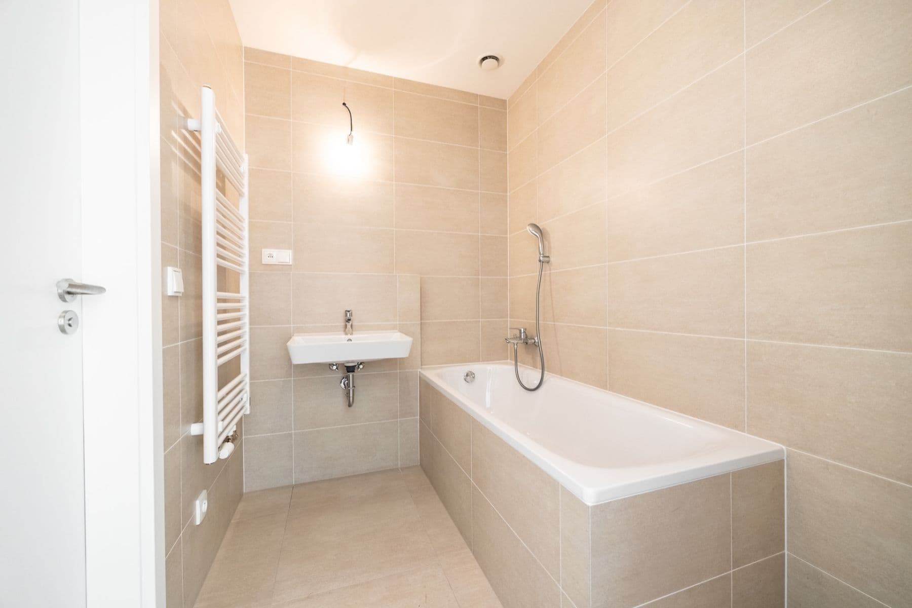 Prodej bytu 2+kk 45 m², V Háji, Praha, Praha Prodej bytu 2+kk 45 m², V Háji, Praha, Praha