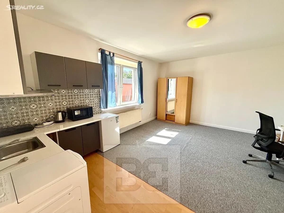 Prodej domu 700 m², pozemek 800 m², Mladoboleslavská, Praha, Praha Prodej domu 700 m², pozemek 800 m², Mladoboleslavská, Praha, Praha