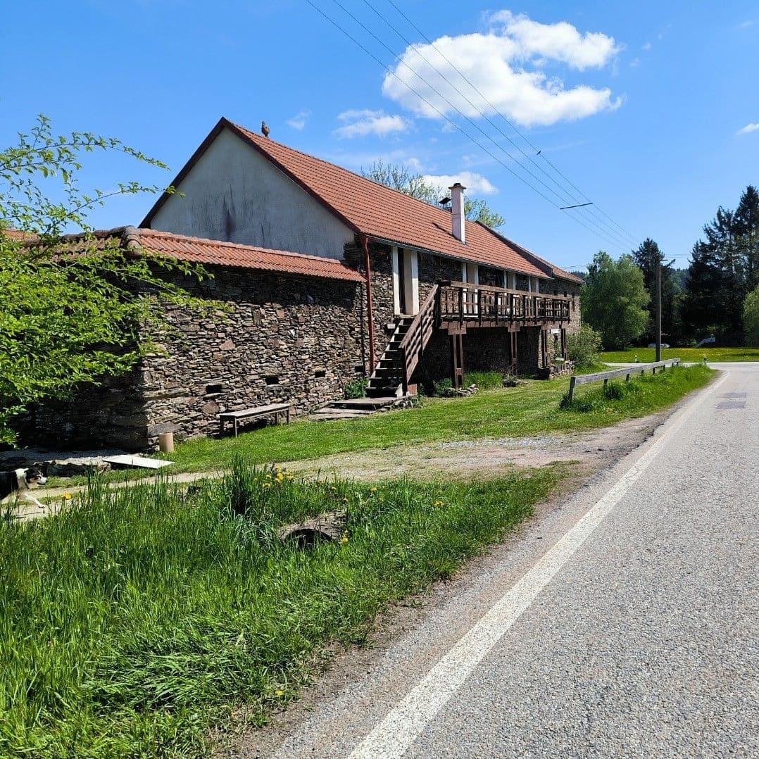 Prodej domu 520 m², pozemek 1.713 m², Malšín, Jihočeský kraj Prodej domu 520 m², pozemek 1.713 m², Malšín, Jihočeský kraj