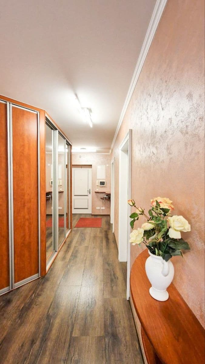 Pronájem bytu 4+kk 204 m², U Zvonařky, Praha, Praha Pronájem bytu 4+kk 204 m², U Zvonařky, Praha, Praha