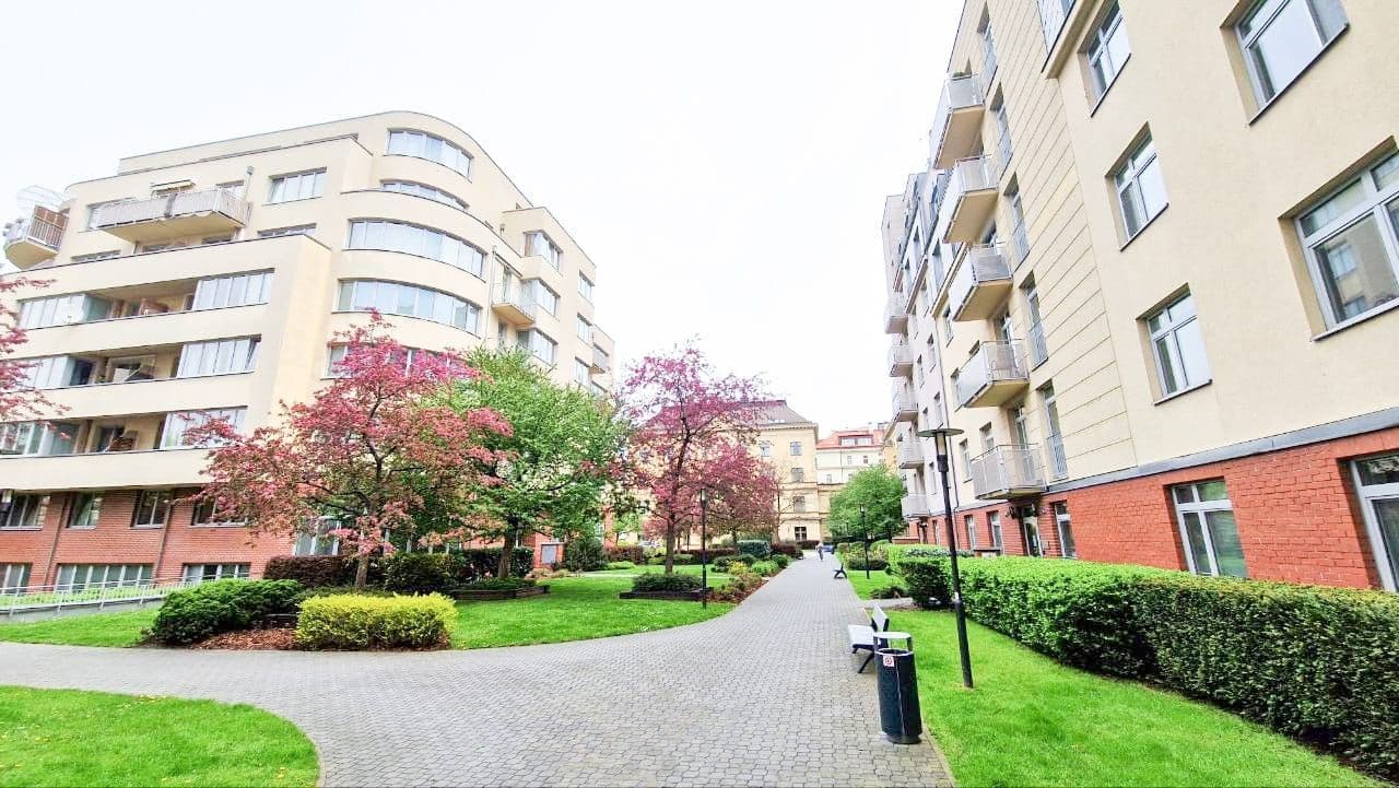 Pronájem bytu 4+kk 204 m², U Zvonařky, Praha, Praha Pronájem bytu 4+kk 204 m², U Zvonařky, Praha, Praha