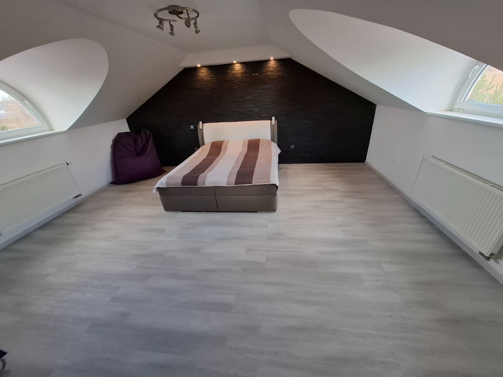 Prodej domu 290 m², pozemek 979 m², Modletice, Středočeský kraj Prodej domu 290 m², pozemek 979 m², Modletice, Středočeský kraj