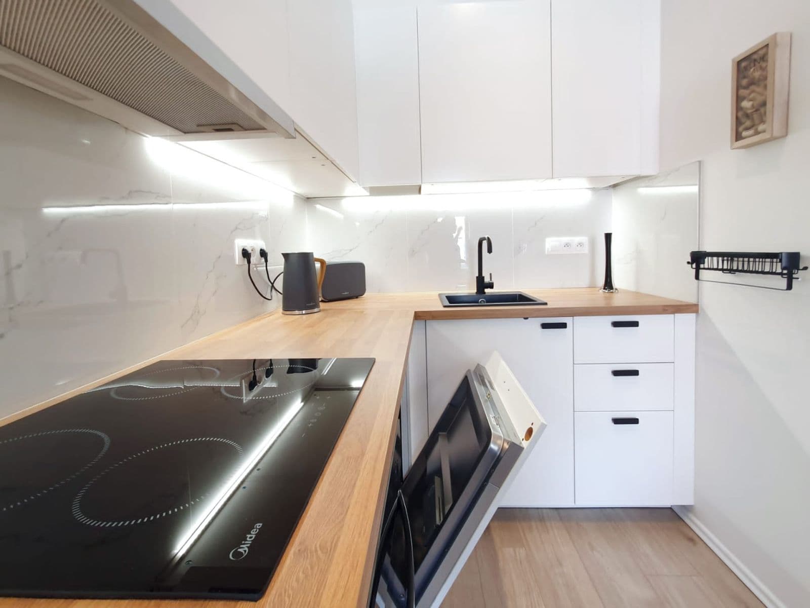Pronájem bytu 1+kk 30 m², Holubova, Praha, Praha Pronájem bytu 1+kk 30 m², Holubova, Praha, Praha