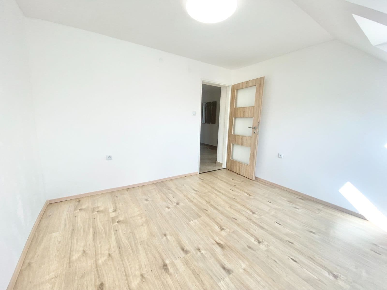 Pronájem bytu 3+1 100 m², Böhmova, Brno, Jihomoravský kraj Pronájem bytu 3+1 100 m², Böhmova, Brno, Jihomoravský kraj