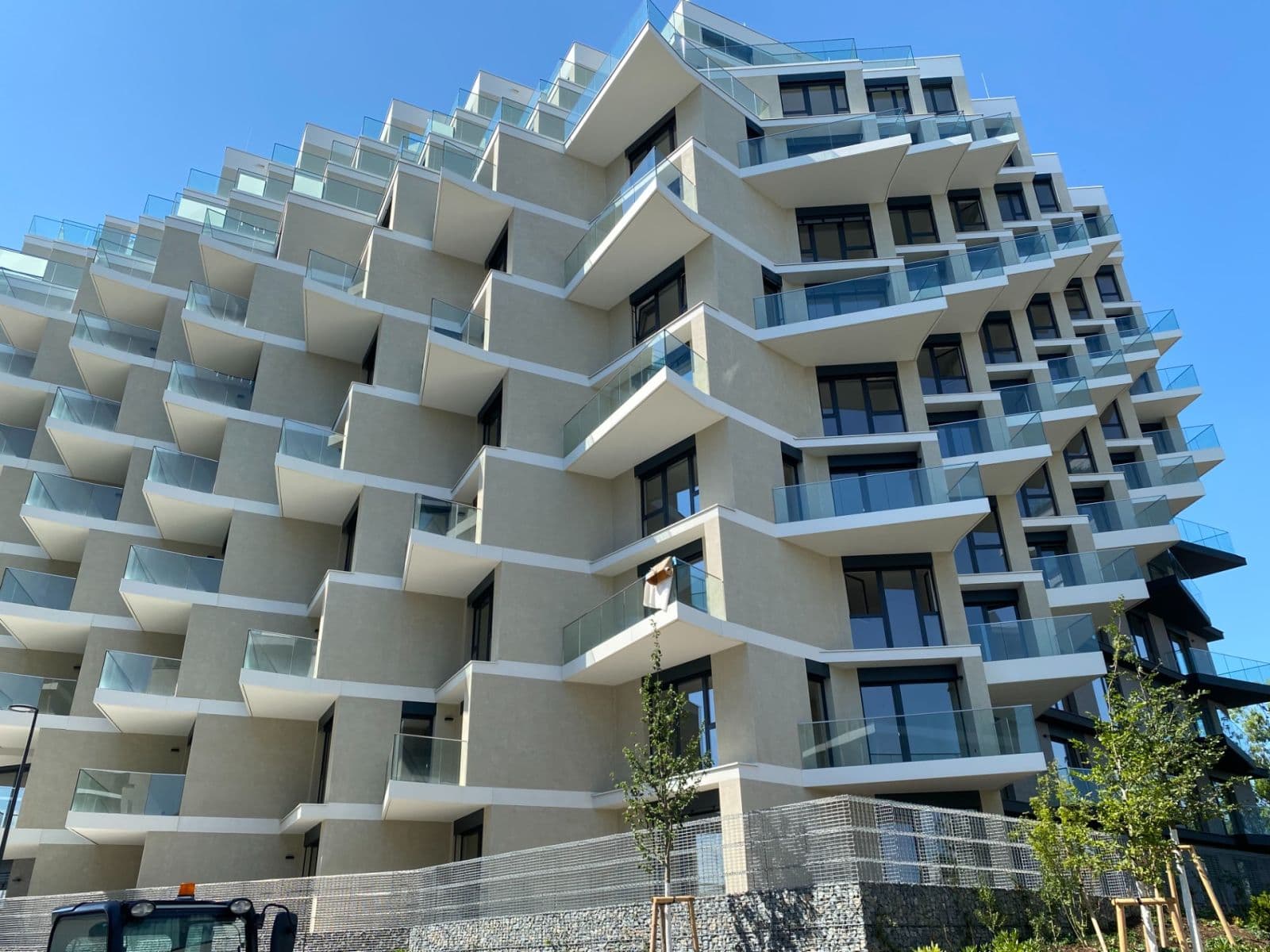 Pronájem garáže 14 m², Ramonova, Praha, Praha Pronájem garáže 14 m², Ramonova, Praha, Praha