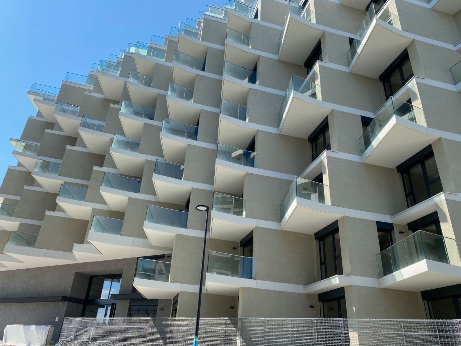 Pronájem garáže 14 m², Ramonova, Praha, Praha Pronájem garáže 14 m², Ramonova, Praha, Praha