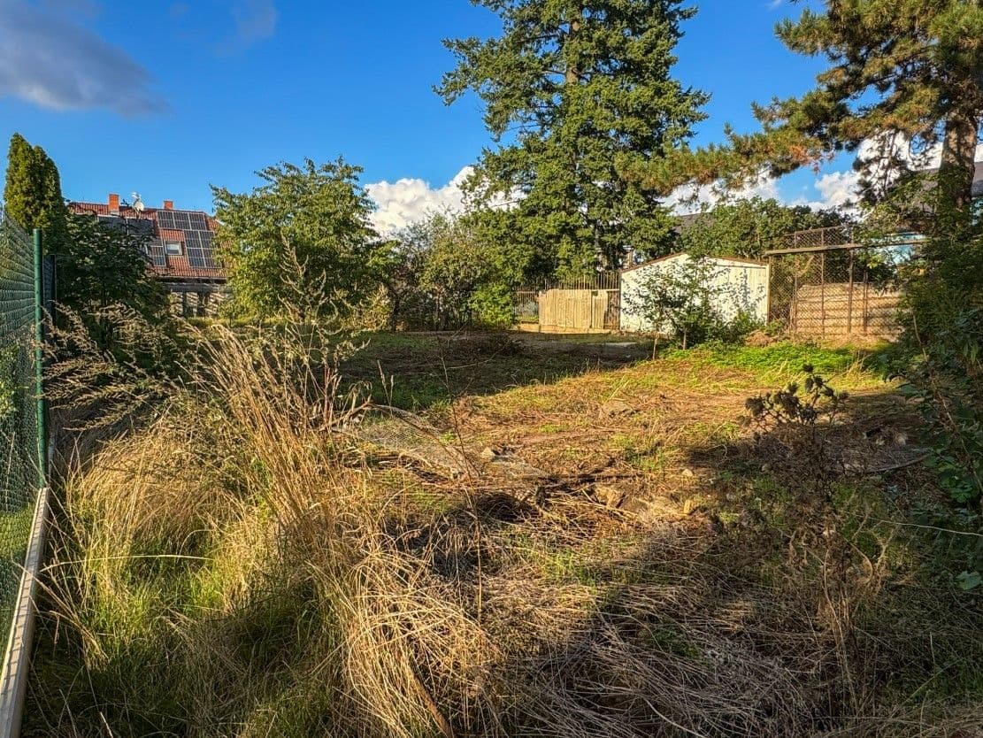 Prodej pozemku 821 m², U Červeného mlýnku, Praha, Praha Prodej pozemku 821 m², U Červeného mlýnku, Praha, Praha