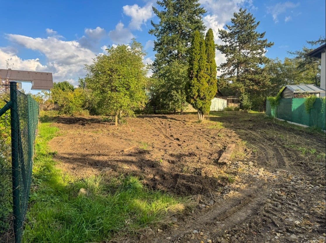 Prodej pozemku 821 m², U Červeného mlýnku, Praha, Praha Prodej pozemku 821 m², U Červeného mlýnku, Praha, Praha