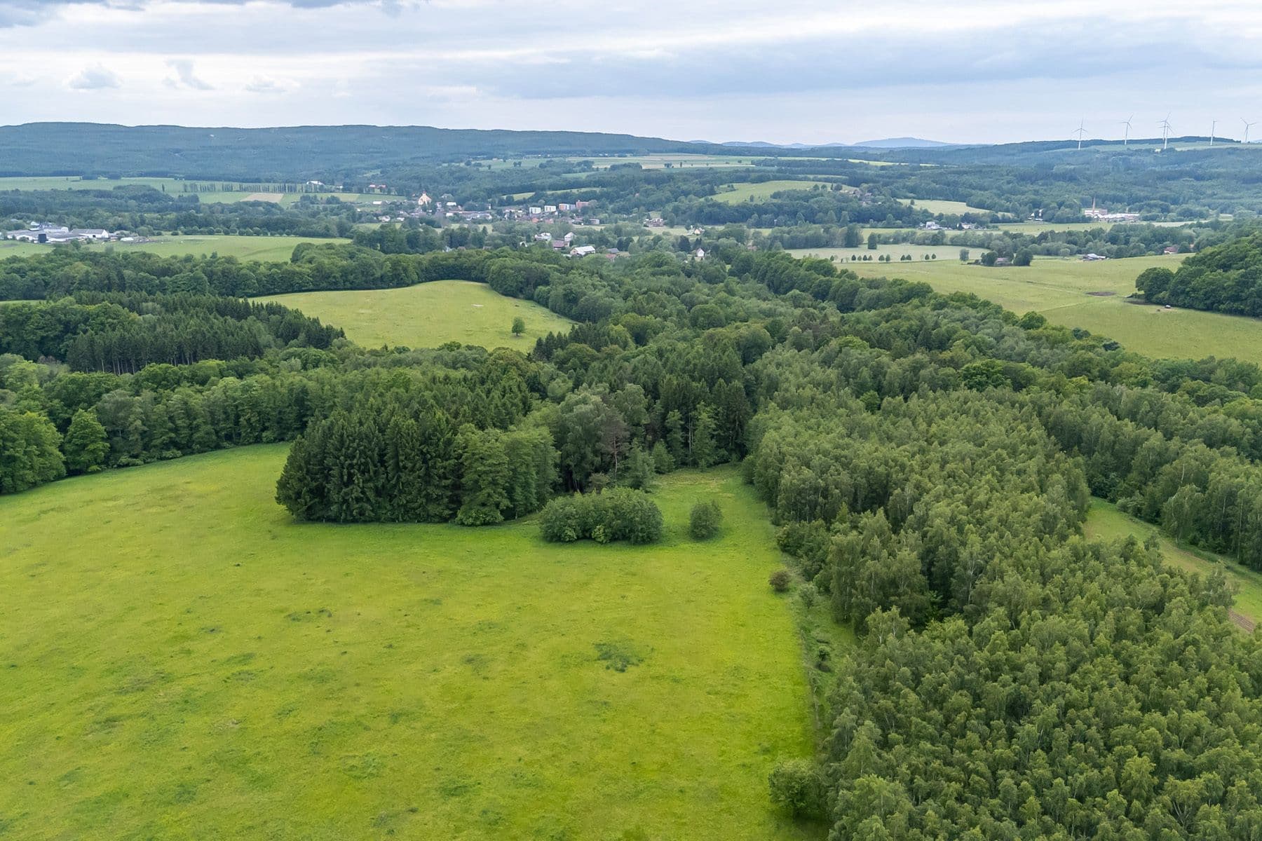Prodej pozemku 33.624 m², Předlánce, Višňová, Liberecký kraj Prodej pozemku 33.624 m², Předlánce, Višňová, Liberecký kraj