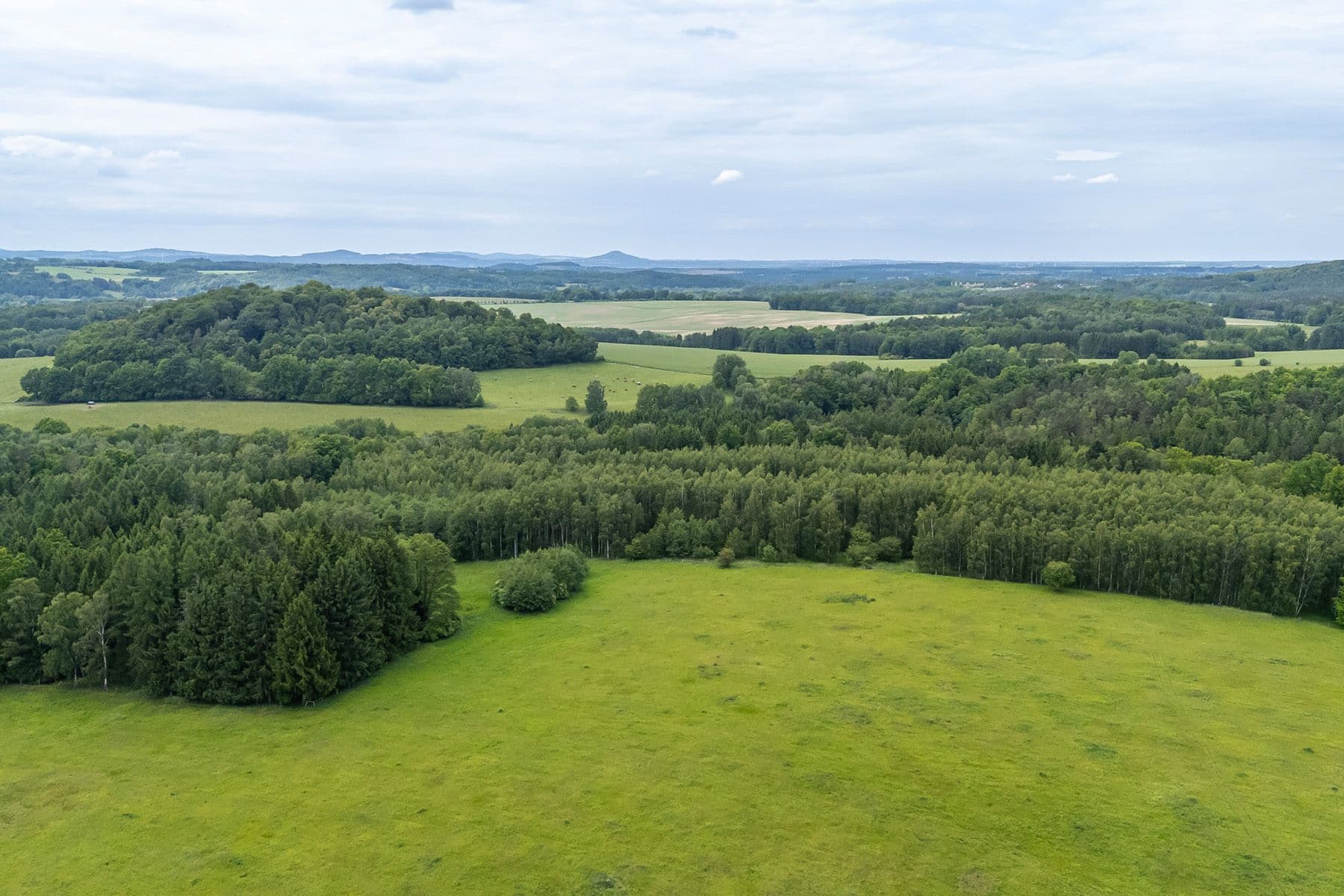 Prodej pozemku 33.624 m², Předlánce, Višňová, Liberecký kraj Prodej pozemku 33.624 m², Předlánce, Višňová, Liberecký kraj