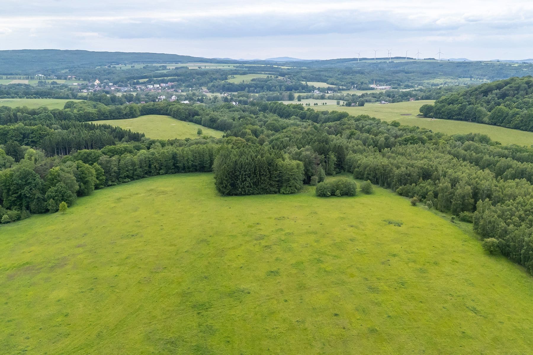 Prodej pozemku 53.442 m², Višňová, Liberecký kraj Prodej pozemku 53.442 m², Višňová, Liberecký kraj