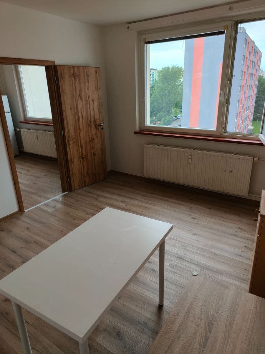 Pronájem bytu 3+1 70 m², Kmochova, Olomouc, Olomoucký kraj Pronájem bytu 3+1 70 m², Kmochova, Olomouc, Olomoucký kraj