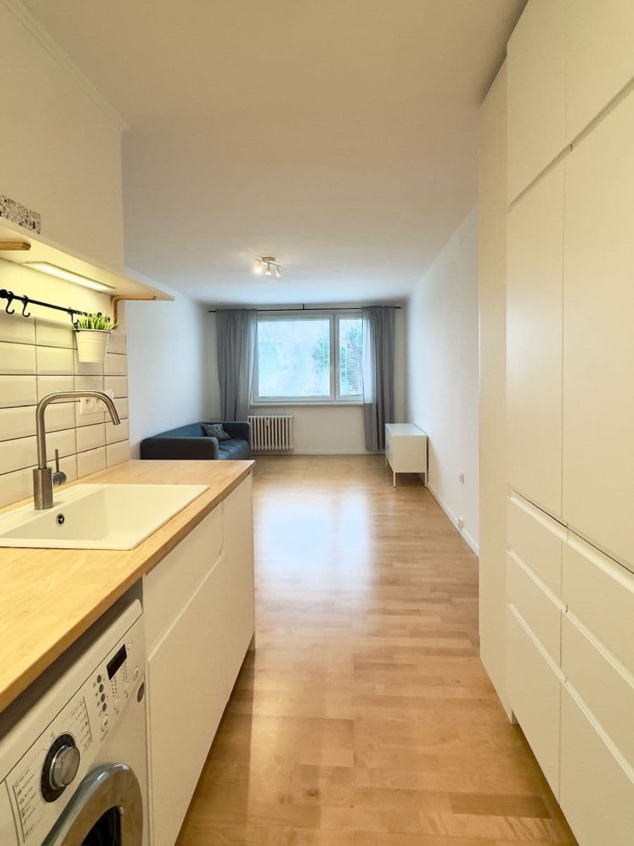 Pronájem bytu 2+kk 44 m², Sulova, Praha, Praha Pronájem bytu 2+kk 44 m², Sulova, Praha, Praha