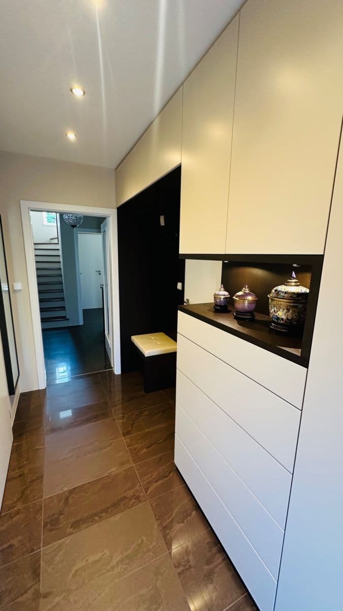 Prodej domu 220 m², pozemek 594 m², Křemenáčová, Praha, Praha Prodej domu 220 m², pozemek 594 m², Křemenáčová, Praha, Praha