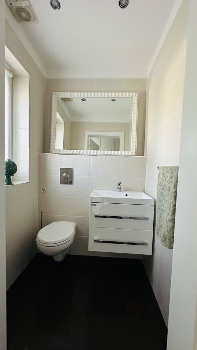 Prodej domu 220 m², pozemek 594 m², Křemenáčová, Praha, Praha Prodej domu 220 m², pozemek 594 m², Křemenáčová, Praha, Praha