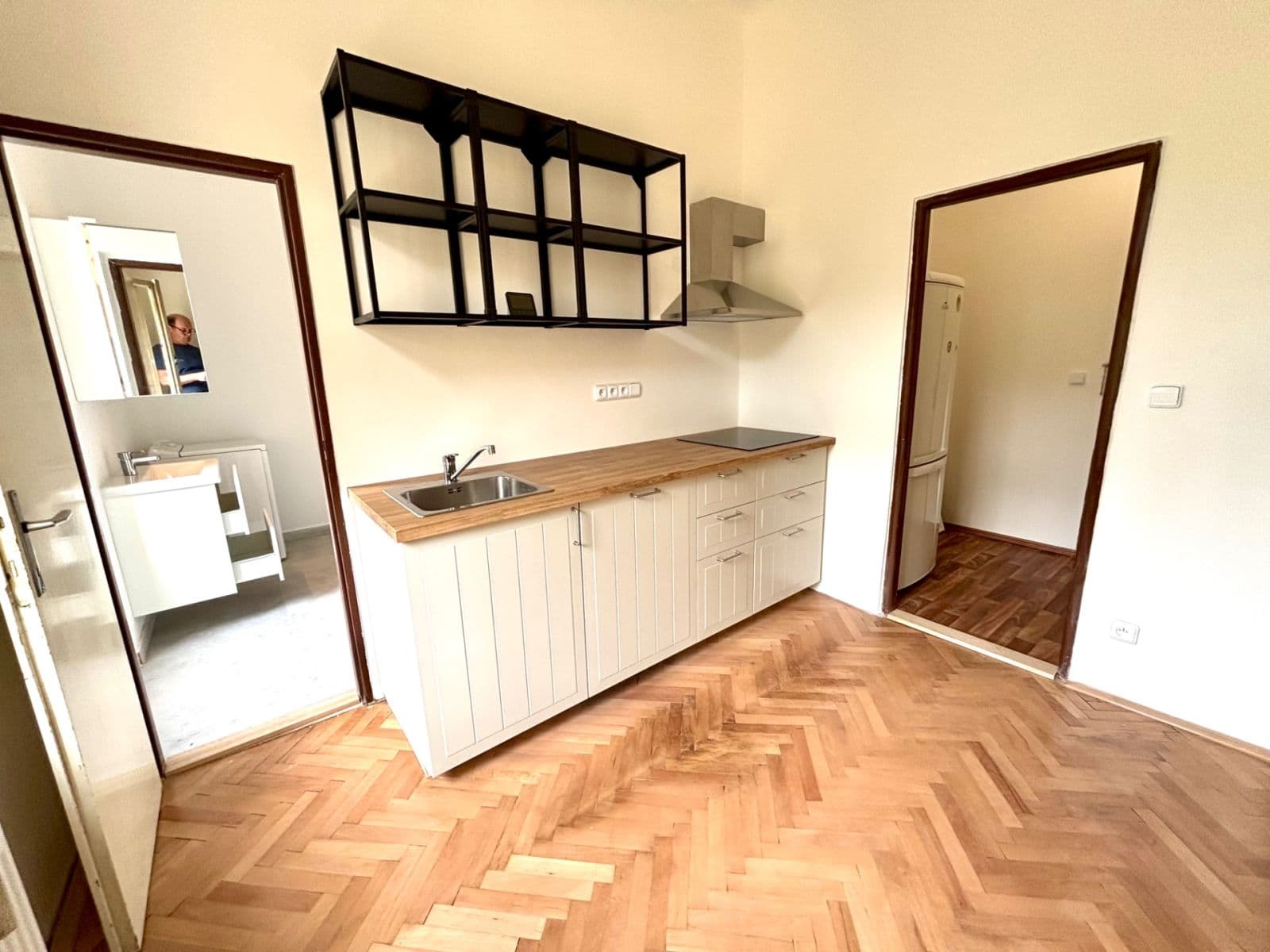 Pronájem bytu 3+1 93 m², Husitská, Praha, Praha Pronájem bytu 3+1 93 m², Husitská, Praha, Praha