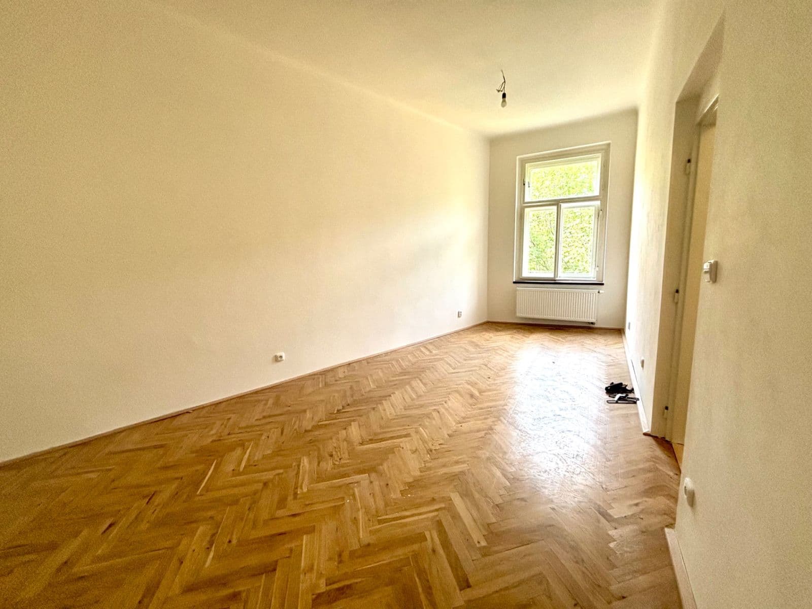 Pronájem bytu 3+1 93 m², Husitská, Praha, Praha Pronájem bytu 3+1 93 m², Husitská, Praha, Praha