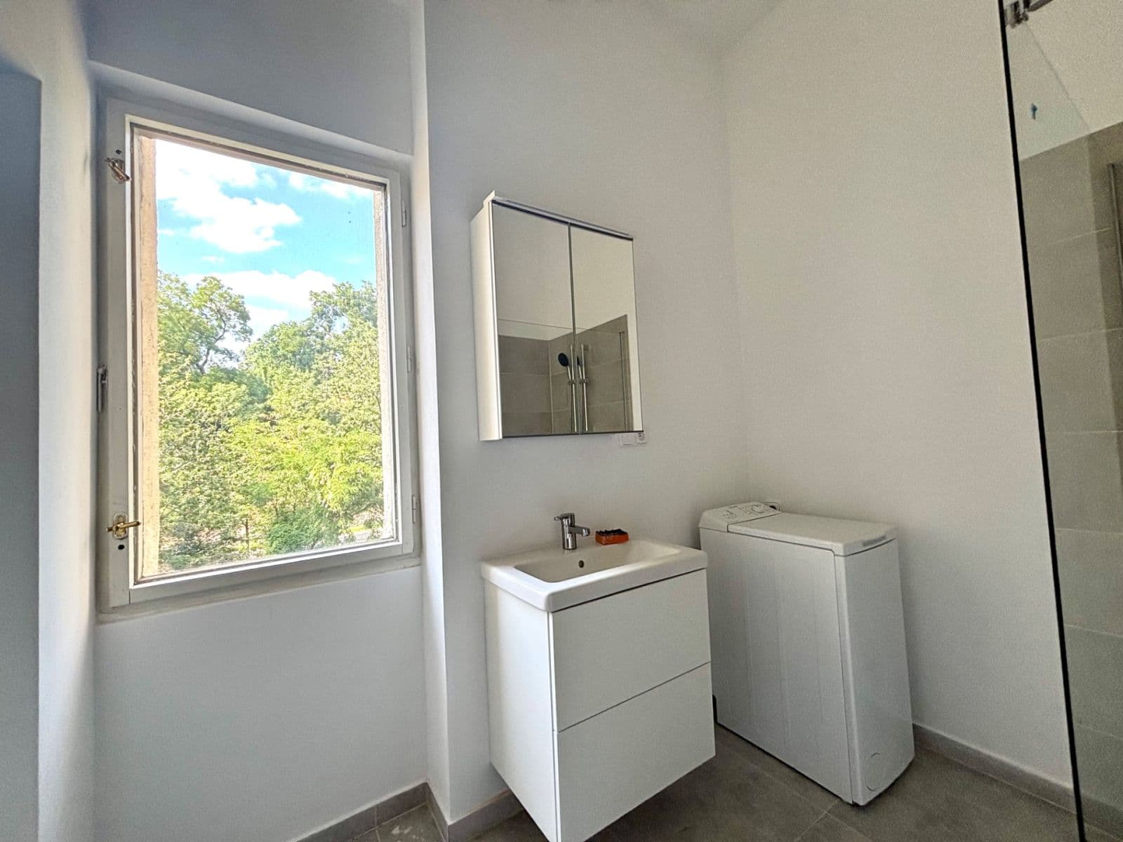 Pronájem bytu 3+1 93 m², Husitská, Praha, Praha Pronájem bytu 3+1 93 m², Husitská, Praha, Praha