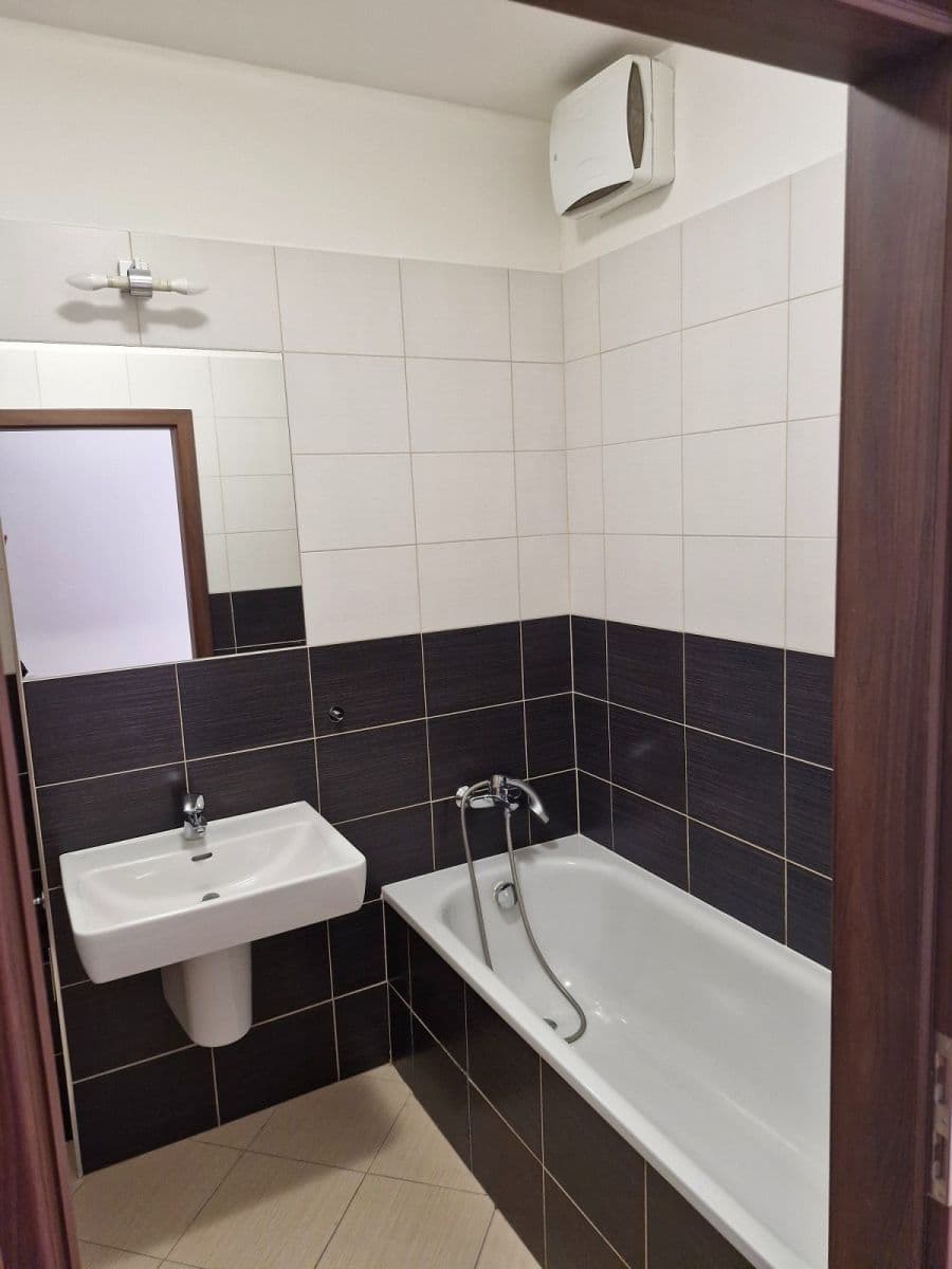 Pronájem bytu 3+kk 76 m², Nad Přehradou, Praha, Praha Pronájem bytu 3+kk 76 m², Nad Přehradou, Praha, Praha