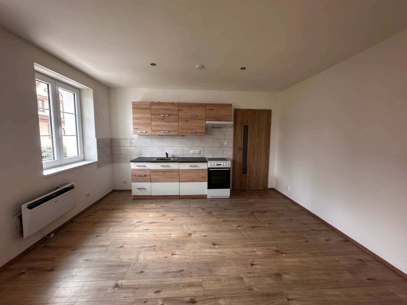 Pronájem bytu 1+kk 27 m², gen. Svobody, Teplice, Ústecký kraj Pronájem bytu 1+kk 27 m², gen. Svobody, Teplice, Ústecký kraj
