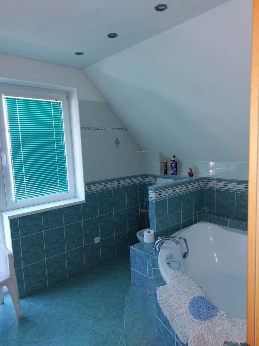 Prodej domu 340 m², pozemek 923 m², Popovičky, Středočeský kraj Prodej domu 340 m², pozemek 923 m², Popovičky, Středočeský kraj