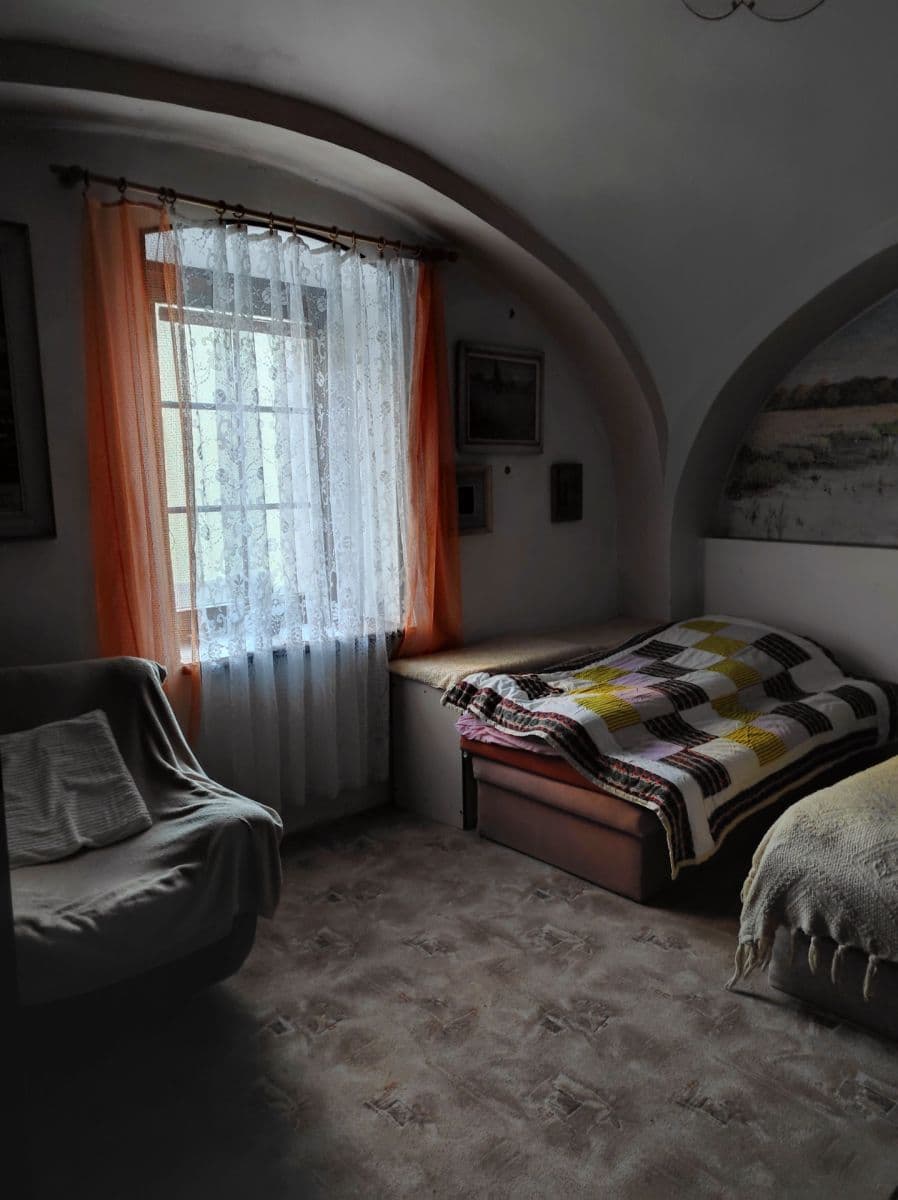 Pronájem domu 97 m², pozemek 300 m², nám. Dr. Tyrše, Čechtice, Středočeský kraj Pronájem domu 97 m², pozemek 300 m², nám. Dr. Tyrše, Čechtice, Středočeský kraj