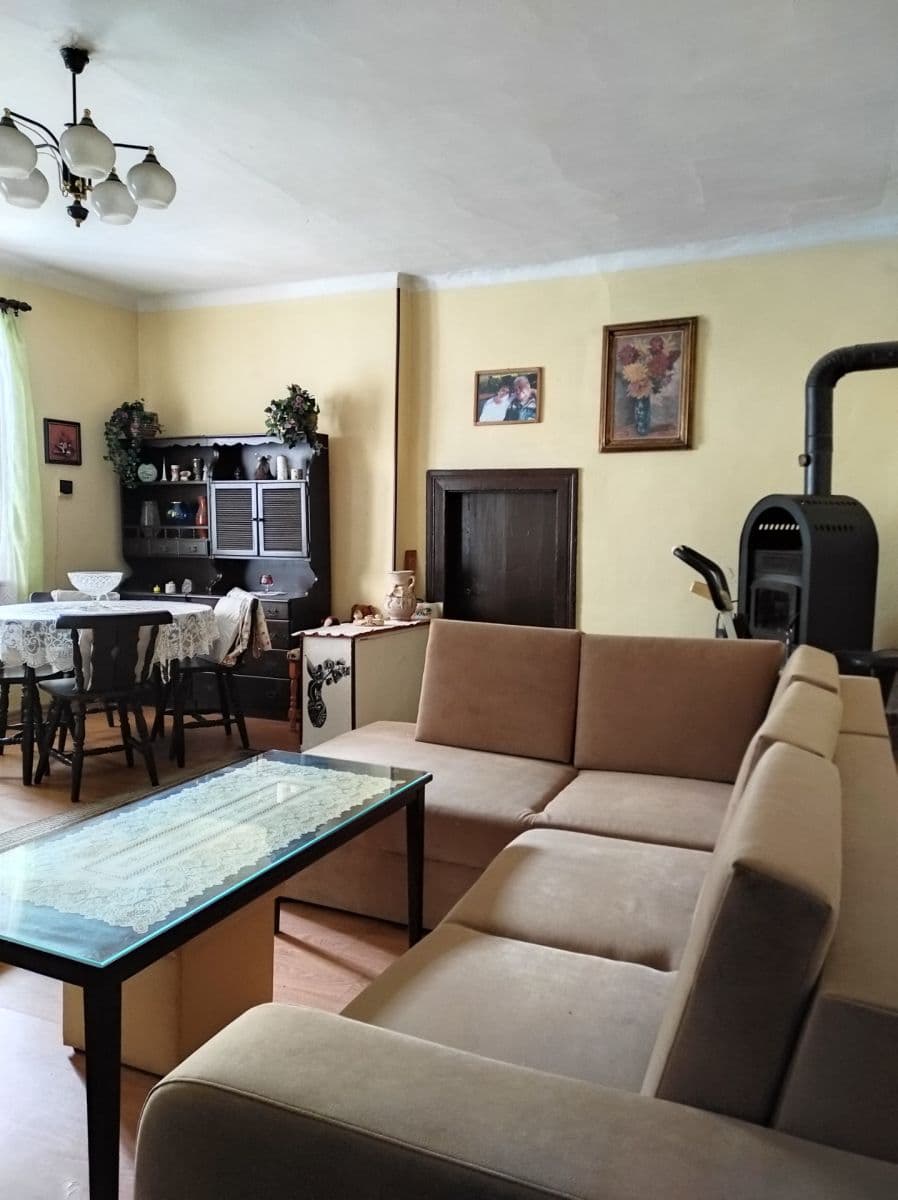 Pronájem domu 97 m², pozemek 300 m², nám. Dr. Tyrše, Čechtice, Středočeský kraj Pronájem domu 97 m², pozemek 300 m², nám. Dr. Tyrše, Čechtice, Středočeský kraj