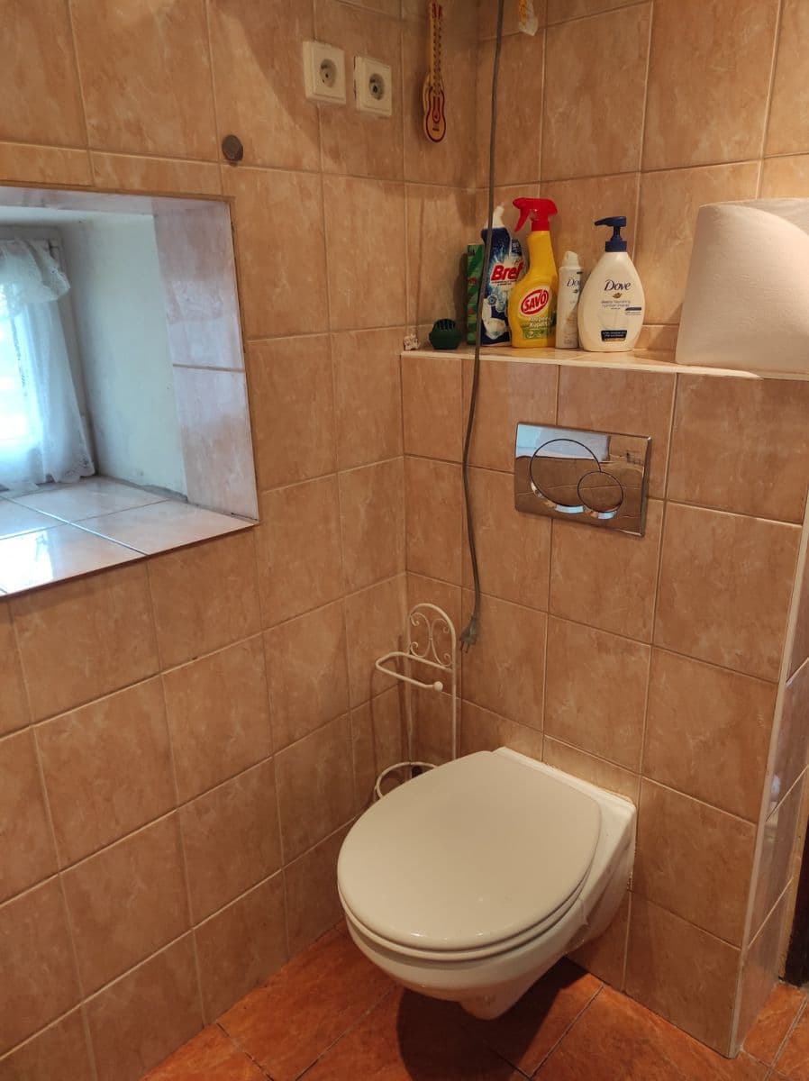 Pronájem domu 97 m², pozemek 300 m², nám. Dr. Tyrše, Čechtice, Středočeský kraj Pronájem domu 97 m², pozemek 300 m², nám. Dr. Tyrše, Čechtice, Středočeský kraj