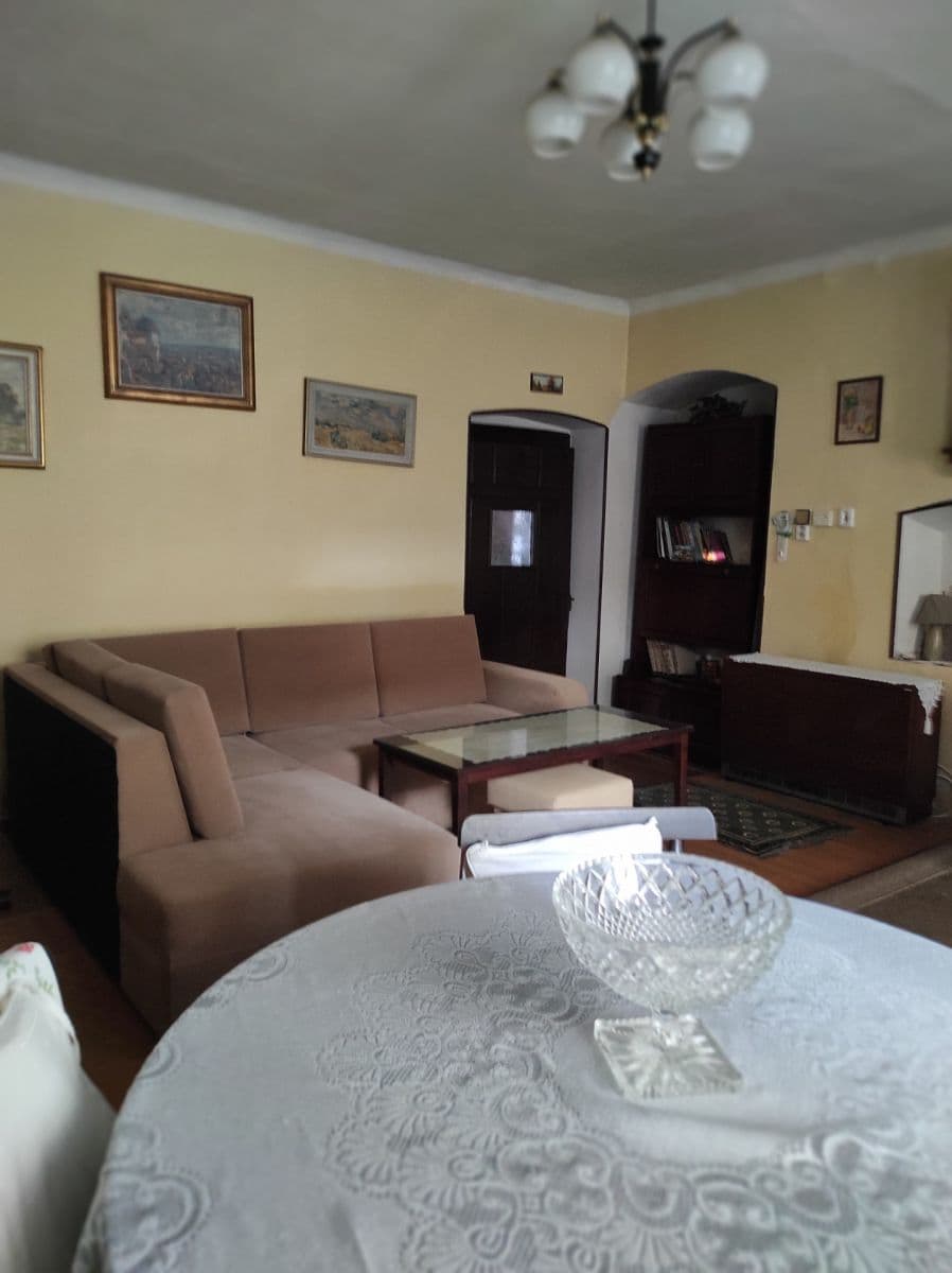 Pronájem domu 97 m², pozemek 300 m², nám. Dr. Tyrše, Čechtice, Středočeský kraj Pronájem domu 97 m², pozemek 300 m², nám. Dr. Tyrše, Čechtice, Středočeský kraj