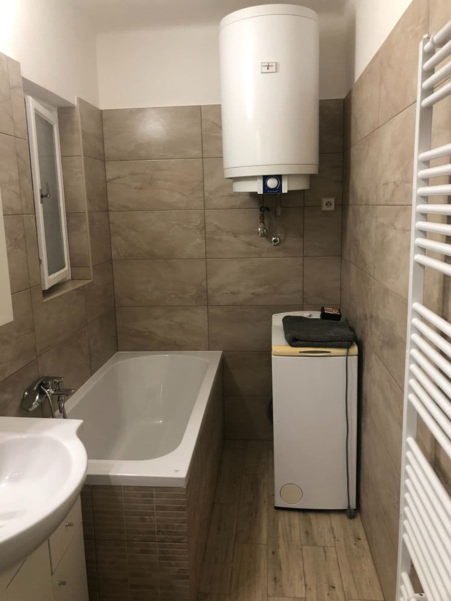 Pronájem bytu 2+kk 50 m², Kounická, Praha, Praha Pronájem bytu 2+kk 50 m², Kounická, Praha, Praha