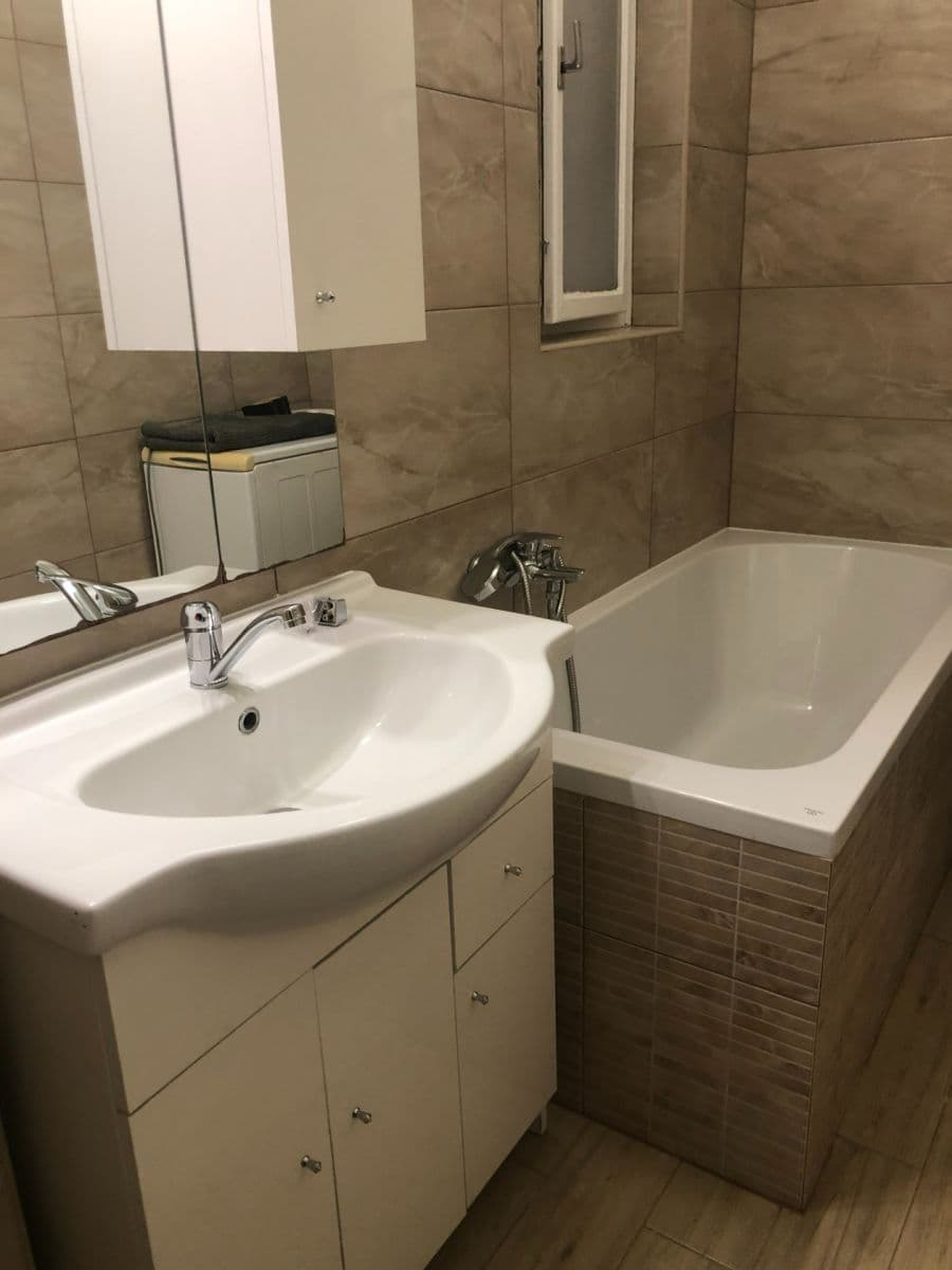 Pronájem bytu 2+kk 50 m², Kounická, Praha, Praha Pronájem bytu 2+kk 50 m², Kounická, Praha, Praha