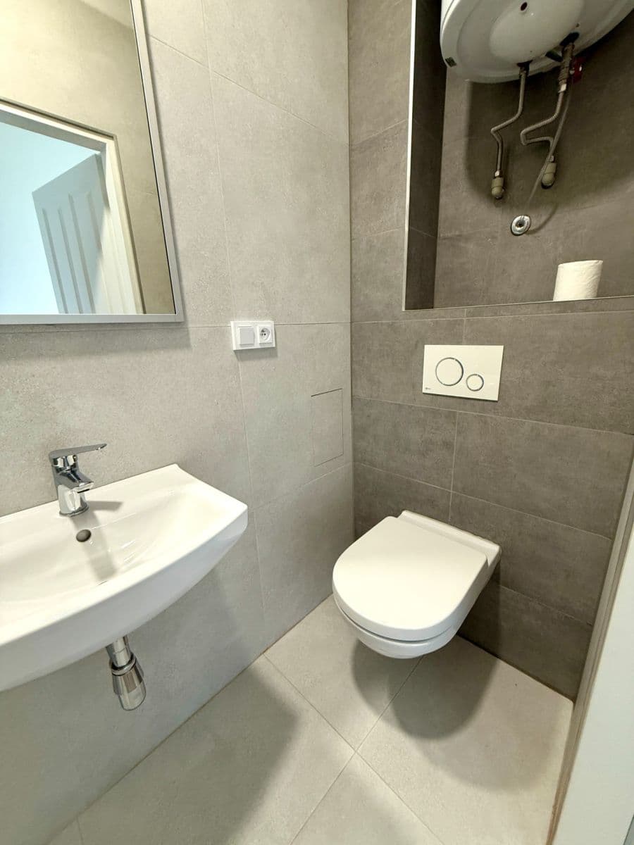 Pronájem bytu 1+1 30 m², U Kublova, Praha, Praha Pronájem bytu 1+1 30 m², U Kublova, Praha, Praha