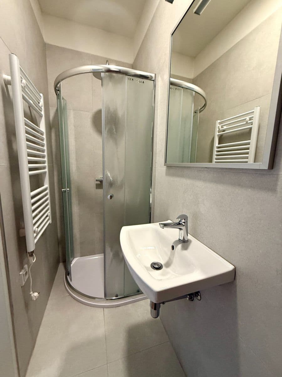 Pronájem bytu 1+1 30 m², U Kublova, Praha, Praha Pronájem bytu 1+1 30 m², U Kublova, Praha, Praha