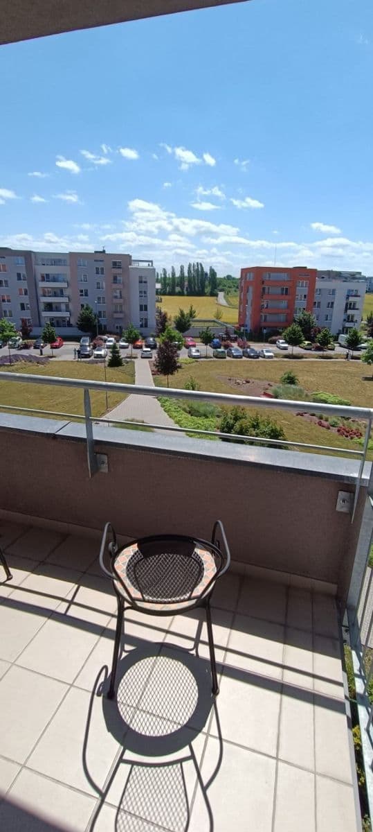 Pronájem bytu 1+kk 37 m², Hlučkova, Praha, Praha Pronájem bytu 1+kk 37 m², Hlučkova, Praha, Praha