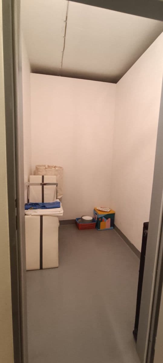 Pronájem bytu 1+kk 37 m², Hlučkova, Praha, Praha Pronájem bytu 1+kk 37 m², Hlučkova, Praha, Praha