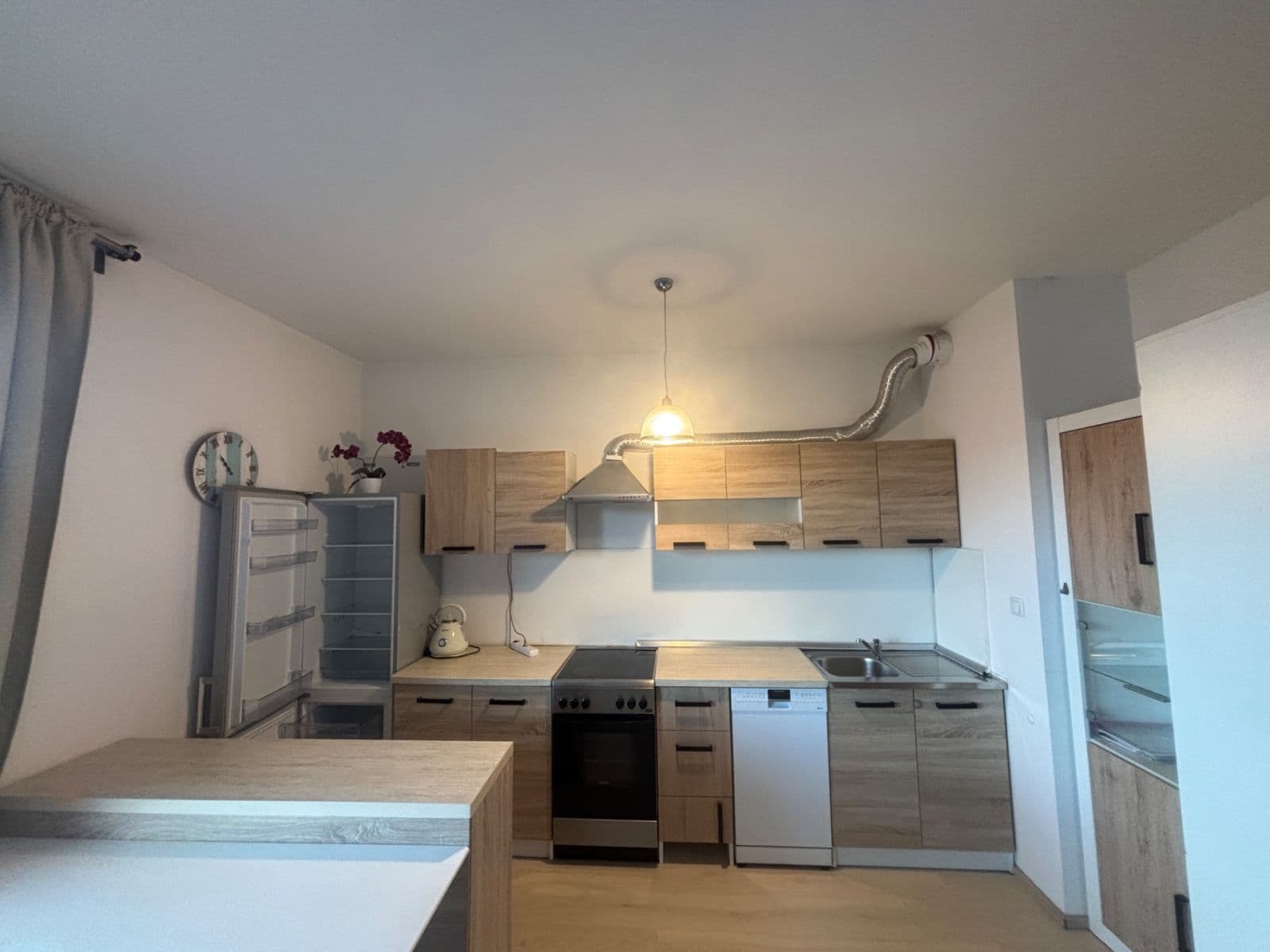 Pronájem bytu 1+kk 37 m², Hlučkova, Praha, Praha Pronájem bytu 1+kk 37 m², Hlučkova, Praha, Praha