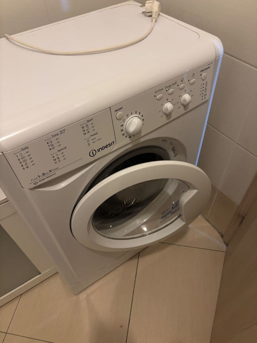 Pronájem bytu 1+kk 37 m², Hlučkova, Praha, Praha Pronájem bytu 1+kk 37 m², Hlučkova, Praha, Praha