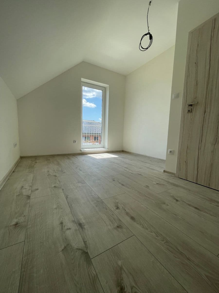 Prodej domu 100 m², pozemek 1.023 m², Chyšná, Kraj Vysočina Prodej domu 100 m², pozemek 1.023 m², Chyšná, Kraj Vysočina