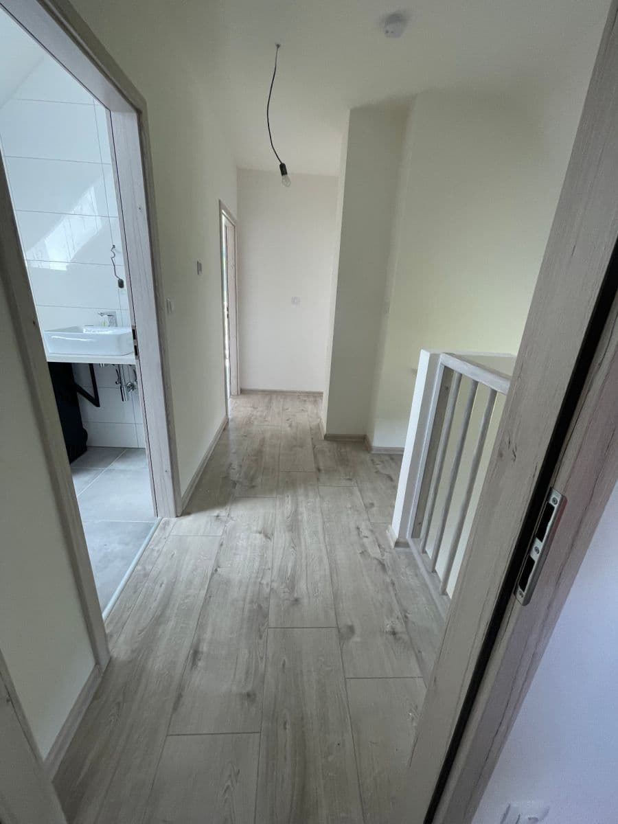 Prodej domu 100 m², pozemek 1.023 m², Chyšná, Kraj Vysočina Prodej domu 100 m², pozemek 1.023 m², Chyšná, Kraj Vysočina