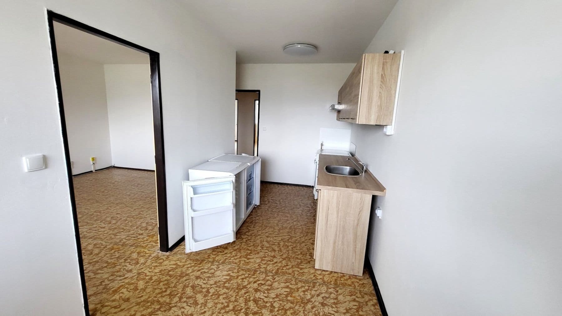 Pronájem bytu 3+1 70 m², Nad Stadionem, Králův Dvůr, Středočeský kraj Pronájem bytu 3+1 70 m², Nad Stadionem, Králův Dvůr, Středočeský kraj