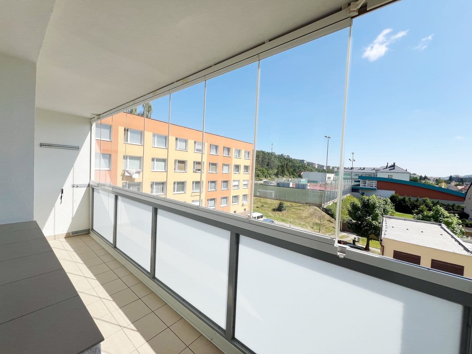 Pronájem bytu 3+1 70 m², Nad Stadionem, Králův Dvůr, Středočeský kraj Pronájem bytu 3+1 70 m², Nad Stadionem, Králův Dvůr, Středočeský kraj