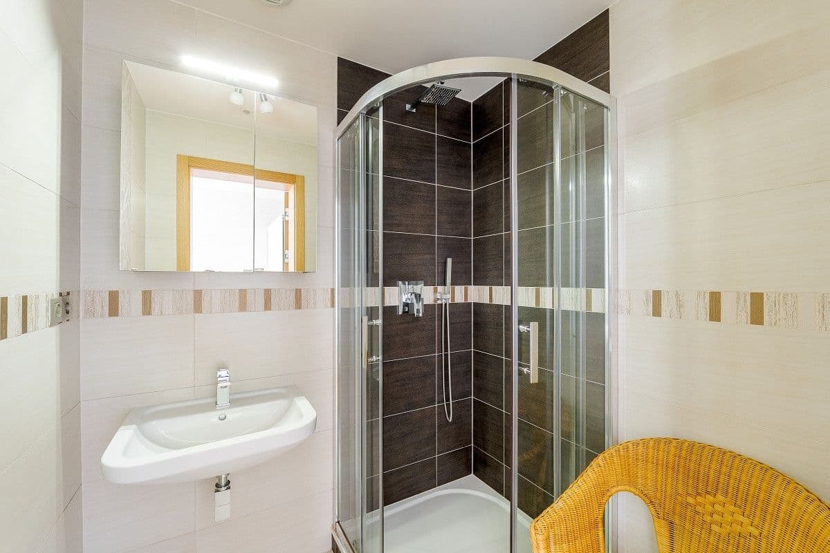 Pronájem bytu 49 m², U Okrouhlíku c, Praha, Praha Pronájem bytu 49 m², U Okrouhlíku c, Praha, Praha