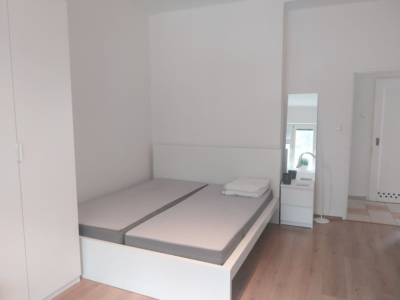 Pronájem bytu 1+1 45 m², Jičínská, Praha, Praha Pronájem bytu 1+1 45 m², Jičínská, Praha, Praha
