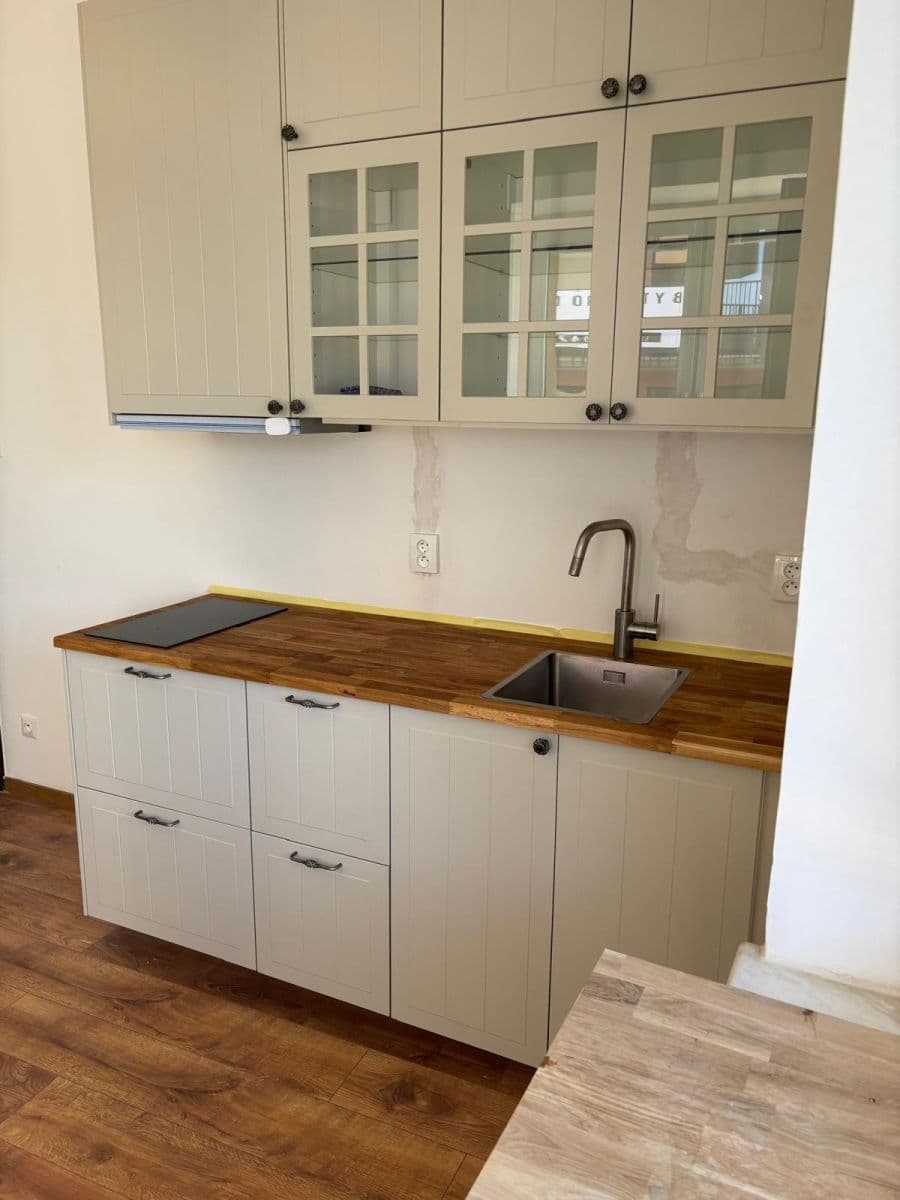 Pronájem bytu 1+kk 24 m², Suchdolské náměstí, Praha, Praha Pronájem bytu 1+kk 24 m², Suchdolské náměstí, Praha, Praha