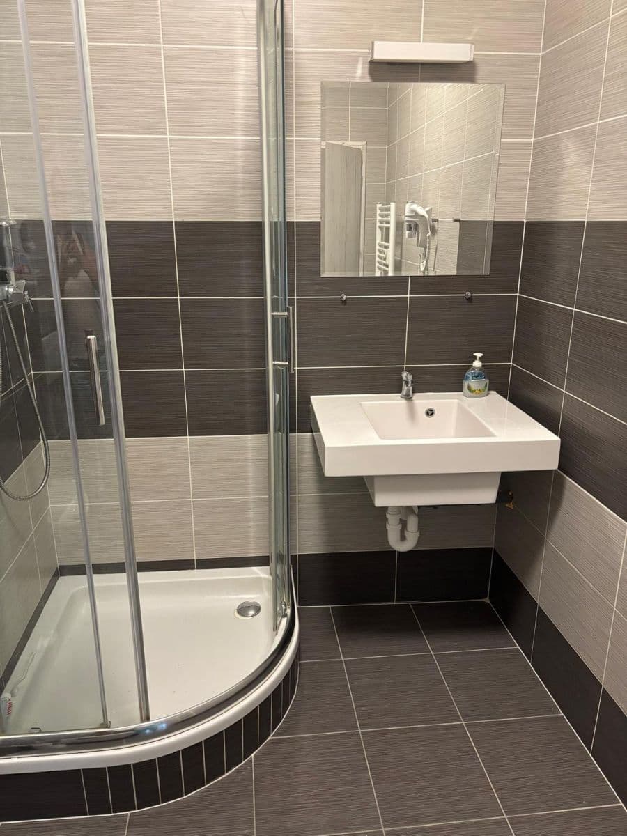 Pronájem bytu 1+kk 24 m², Suchdolské náměstí, Praha, Praha Pronájem bytu 1+kk 24 m², Suchdolské náměstí, Praha, Praha