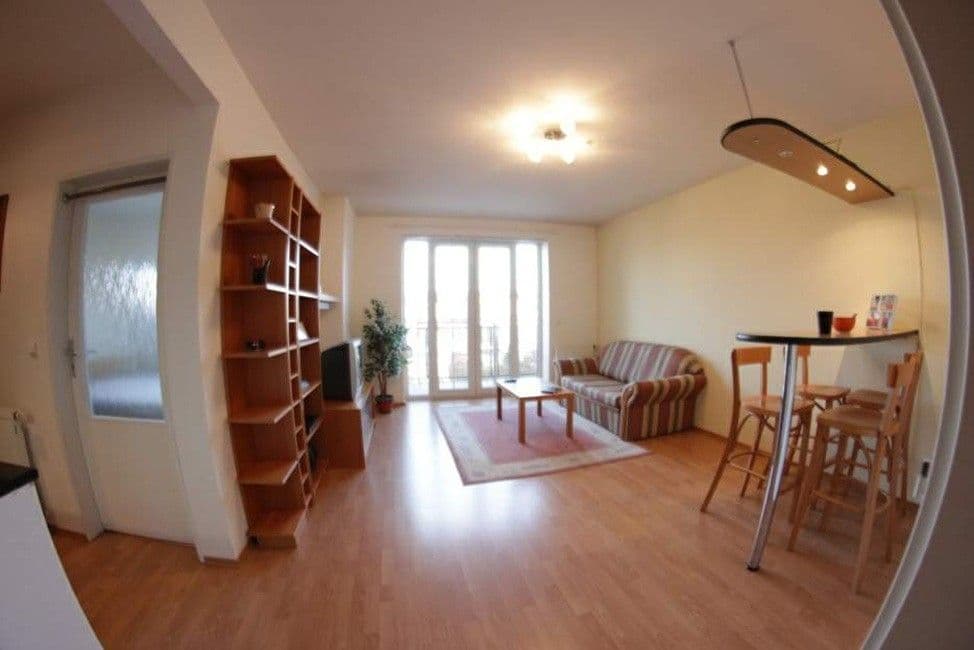 Pronájem bytu 2+kk 50 m², Ve Stromkách, Vestec, Středočeský kraj Pronájem bytu 2+kk 50 m², Ve Stromkách, Vestec, Středočeský kraj