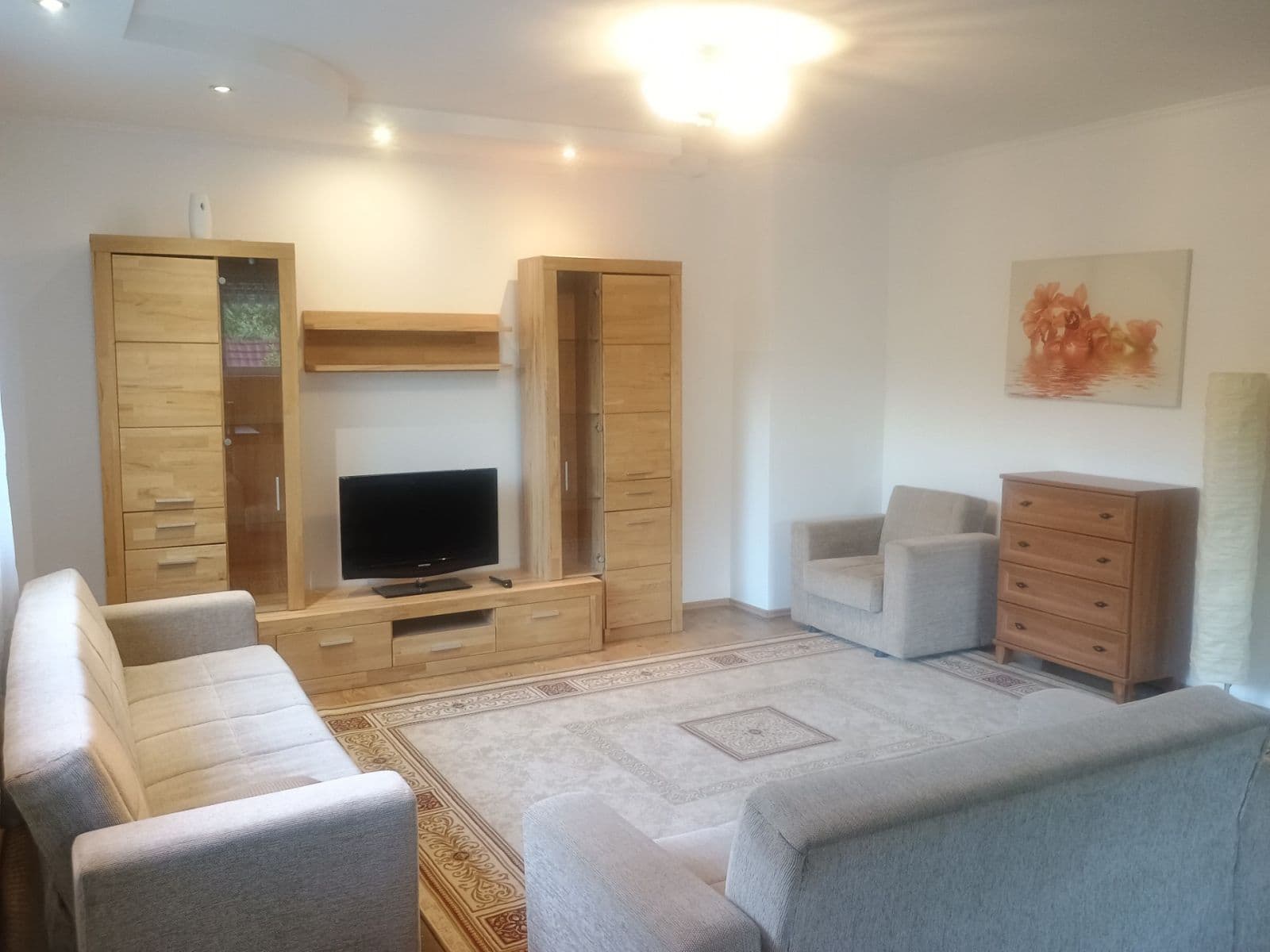 Pronájem domu 110 m², pozemek 400 m², u učiliště, Praha, Praha Pronájem domu 110 m², pozemek 400 m², u učiliště, Praha, Praha